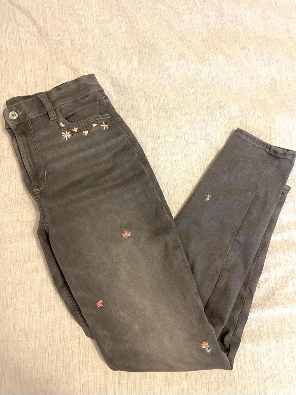 American Eagle - Gray Skinny Jeans with Handmade Floral Embroidery - Size 10